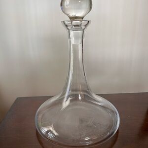 Elegant Clear Glass Decanter
